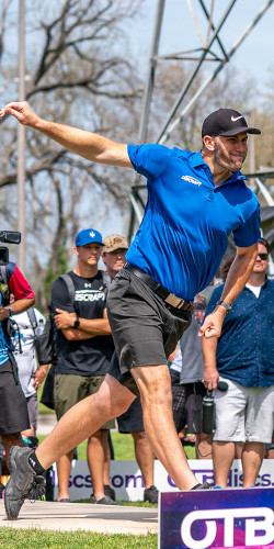 Brodie Smith vs Paul McBeth Head to Head Disc Golf Matchup